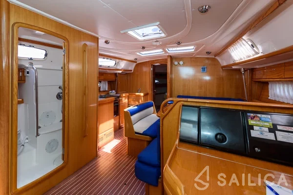 Bavaria 42 Cruiser - Yacht Charter Sailica