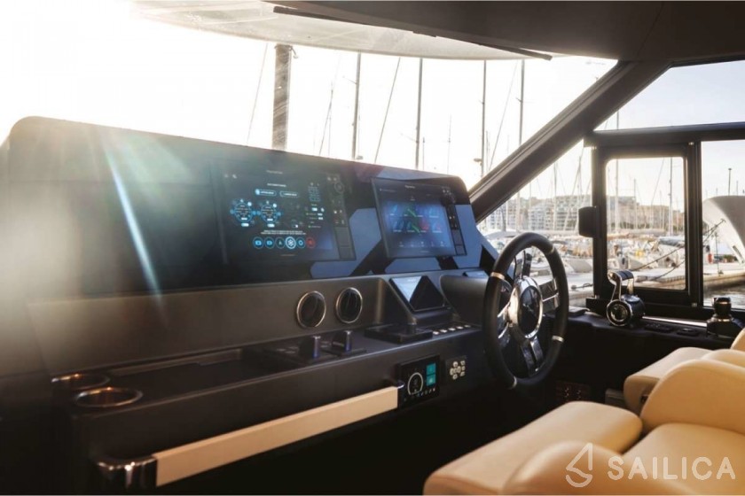 Azimut Magellano 66 - Yacht Charter Sailica