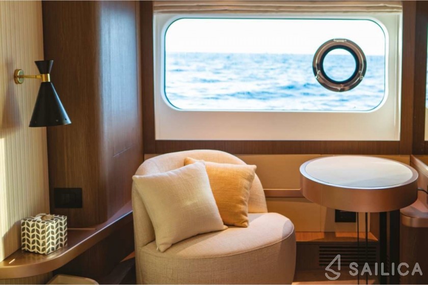 Azimut Magellano 66 - Yacht Charter Sailica