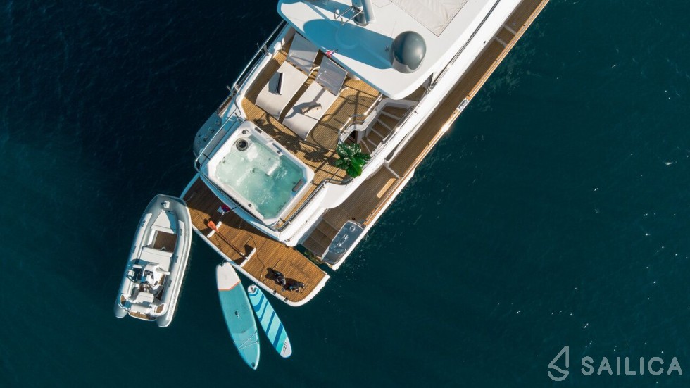 Azimut Magellano 66 - Yacht Charter Sailica