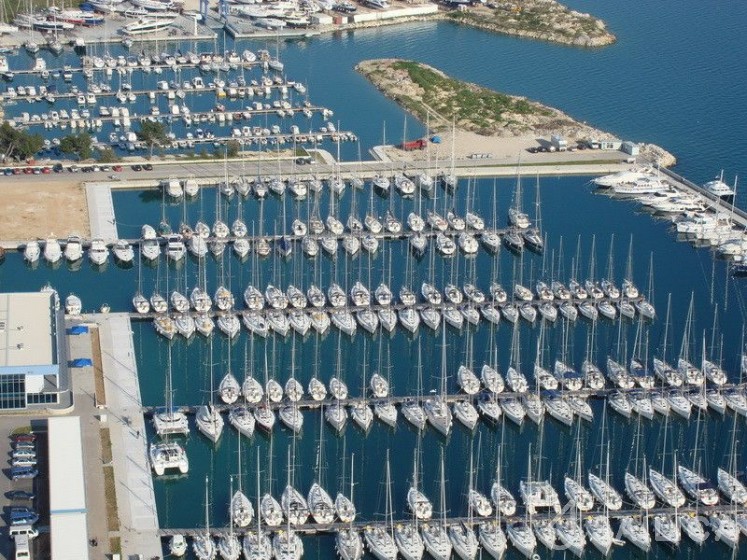 Admiral 27 - Yacht Charter Sailica