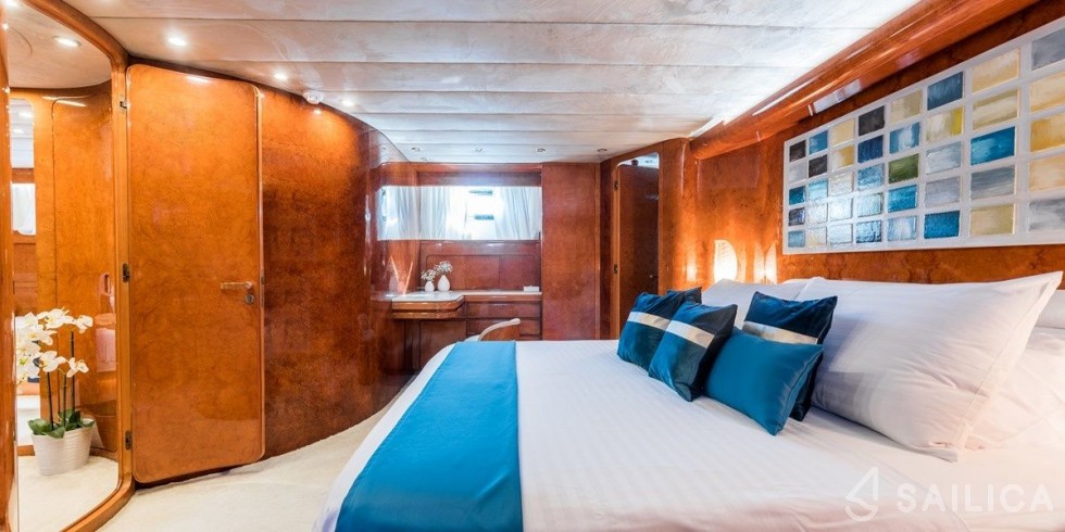 Admiral 27 - Yacht Charter Sailica