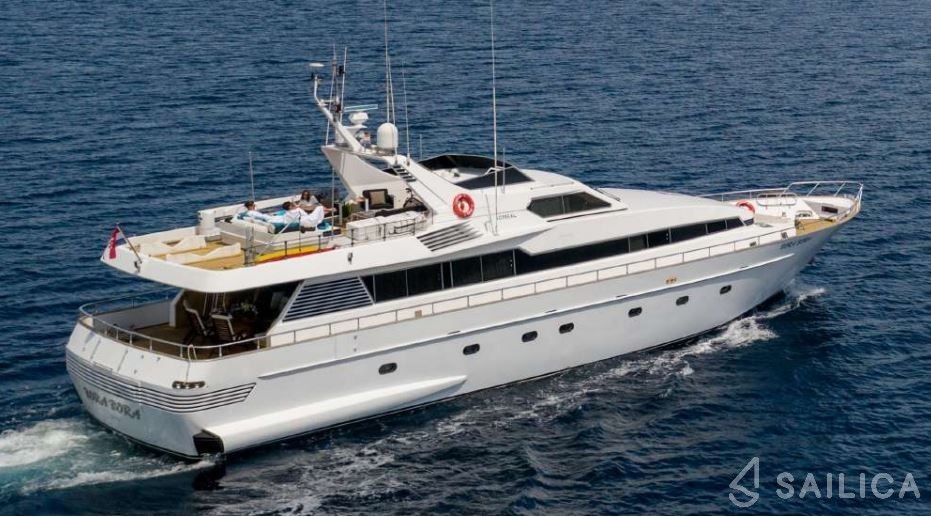 Admiral 27 - Yacht Charter Sailica