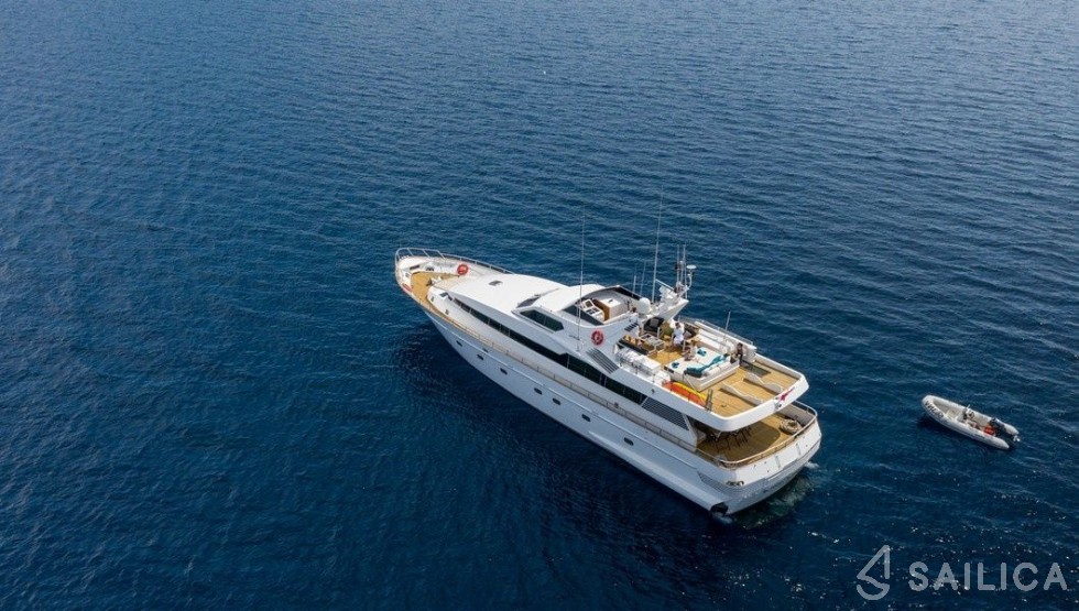 Admiral 27 - Yacht Charter Sailica