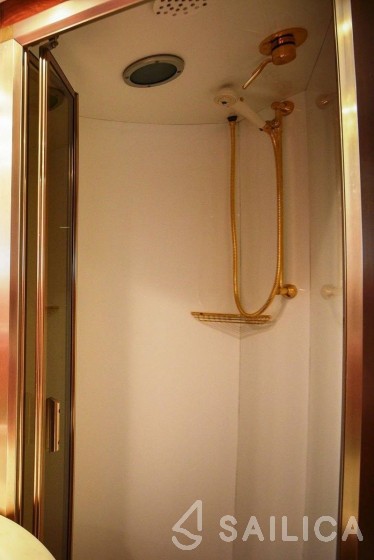 Admiral 27 - Yacht Charter Sailica