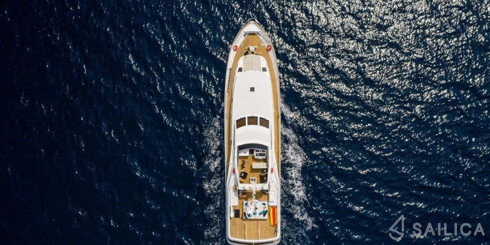 Admiral 27 - Yacht Charter Sailica