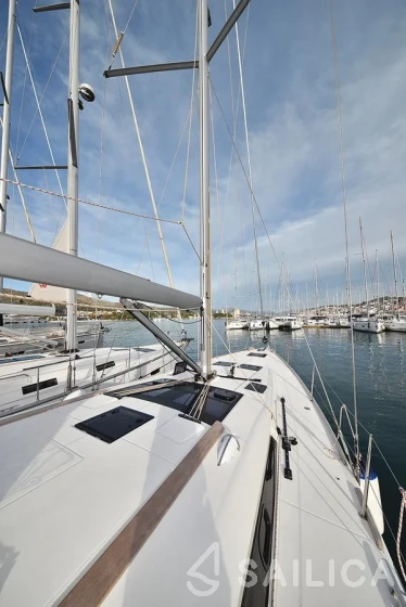 Dufour 460 GL - Yacht Charter Sailica