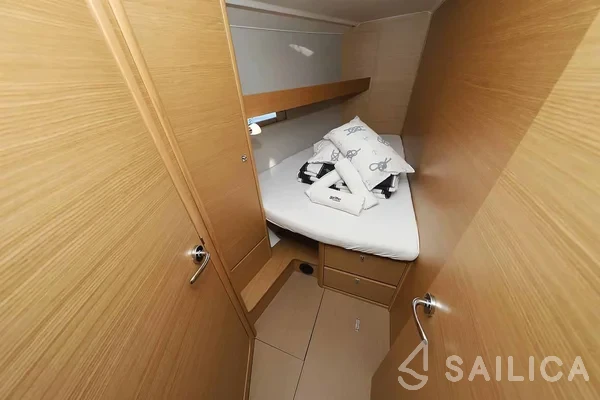 Dufour 460 GL - Yacht Charter Sailica