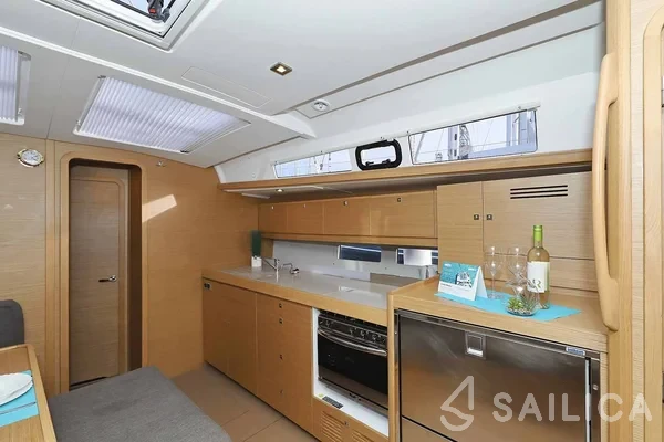 Dufour 460 GL - Yacht Charter Sailica