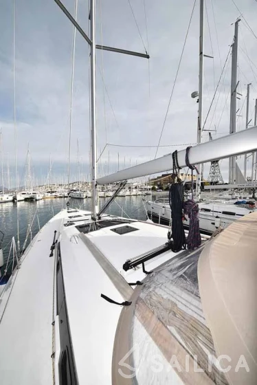 Dufour 460 GL - Yacht Charter Sailica
