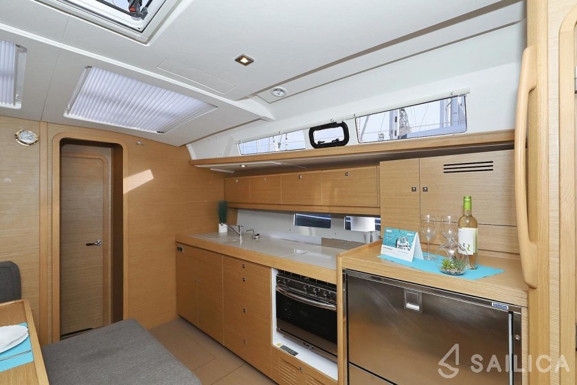 Dufour 460 GL - Yacht Charter Sailica