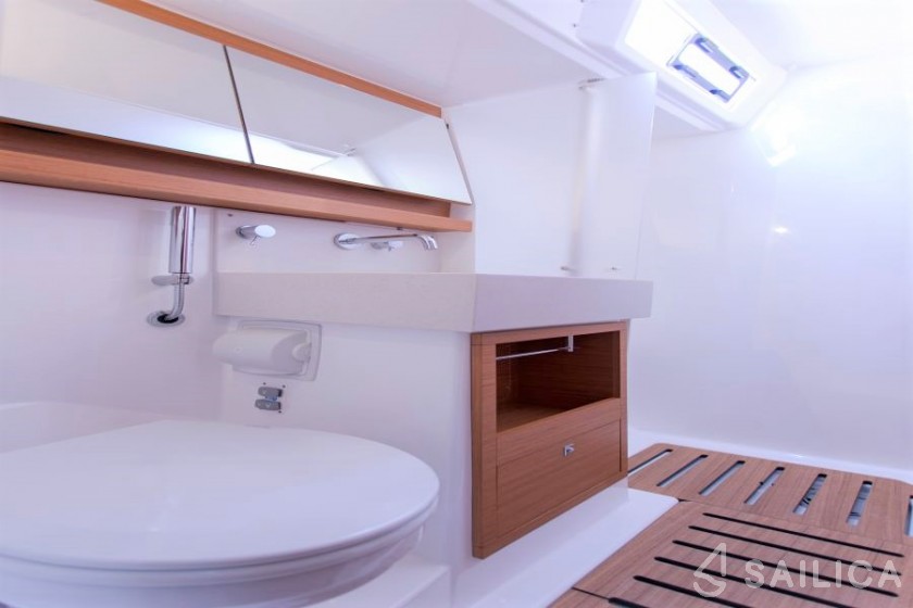 Dufour 530 - Yacht Charter Sailica