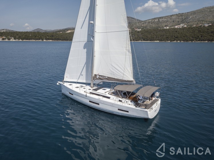 Dufour 530 - Yacht Charter Sailica