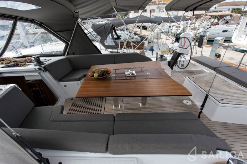 Dufour 530 - Yacht Charter Sailica