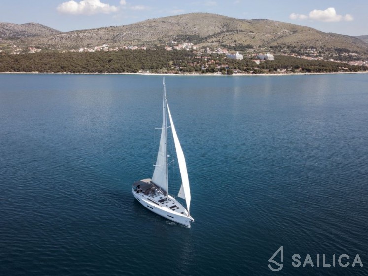 Dufour 530 - Yacht Charter Sailica