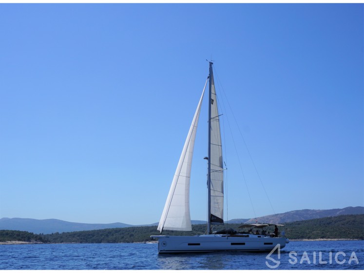Dufour 530 - Yacht Charter Sailica