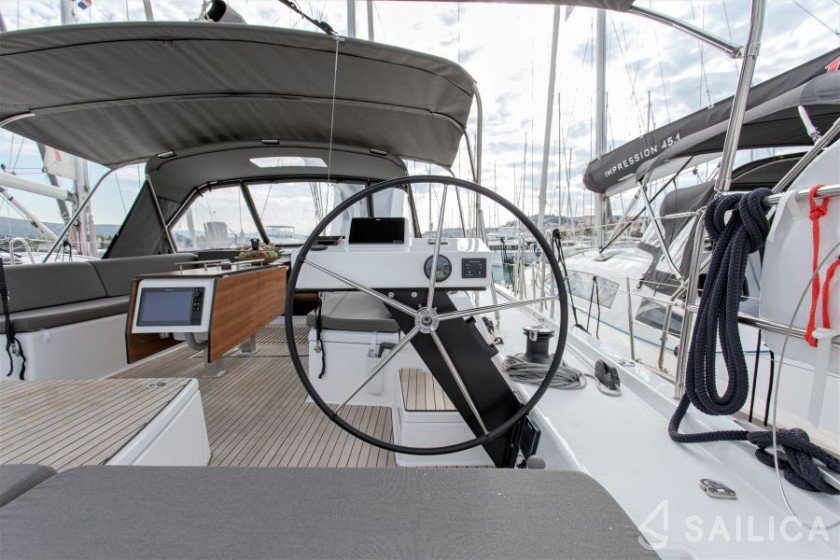 Dufour 530 - Yacht Charter Sailica