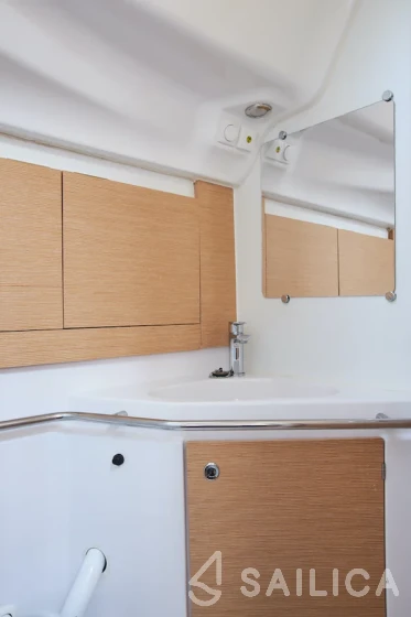 Elan 45 Impression - Yacht Charter Sailica