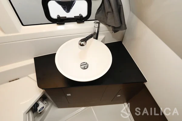 Merry Fisher 895 - Yacht Charter Sailica