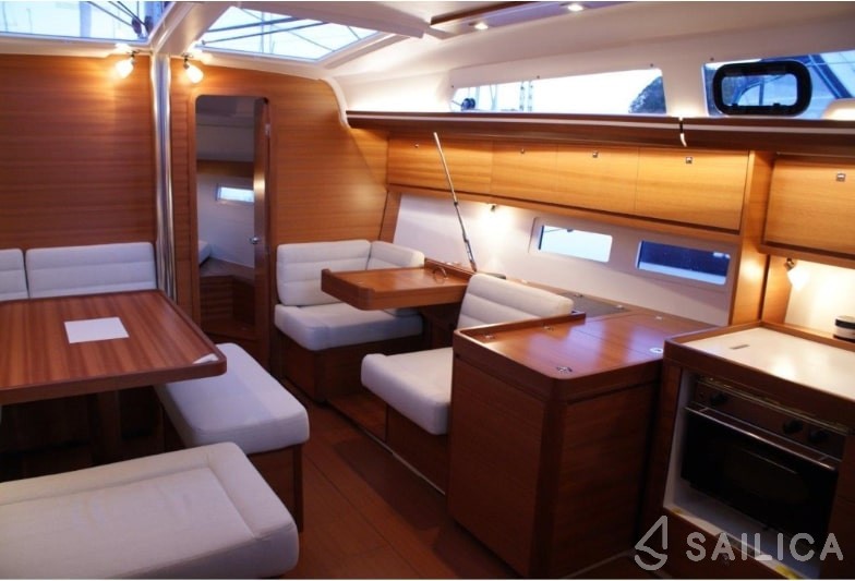Dufour 410 GL - Yacht Charter Sailica