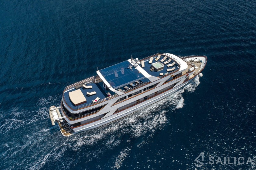 Custom Built - Yacht Charter Sailica