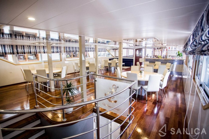 Custom Built - Yacht Charter Sailica