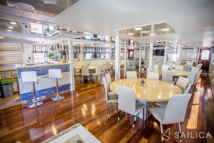 Custom Built - Yacht Charter Sailica