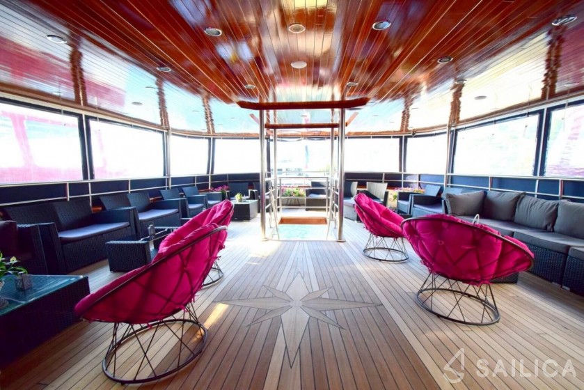 Custom Built - Yacht Charter Sailica