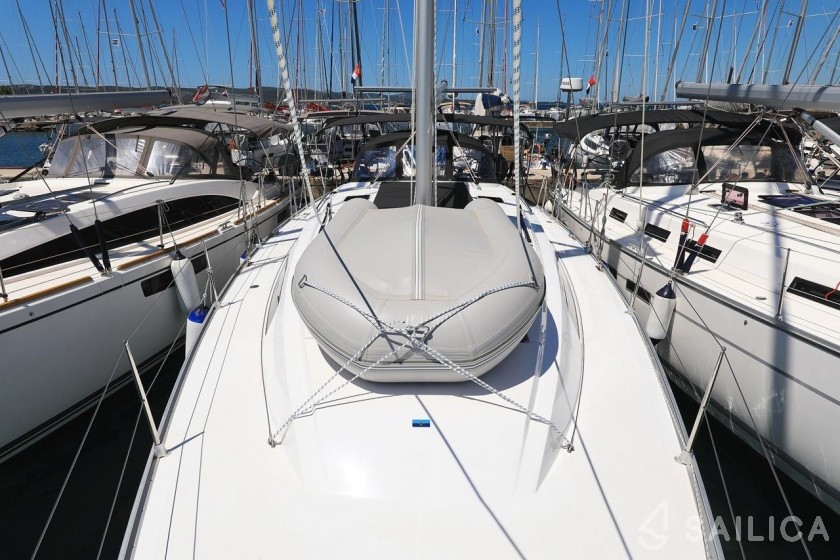Bavaria 46 Cruiser - Yacht Charter Sailica