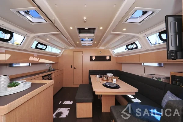 Bavaria 46 Cruiser - Yacht Charter Sailica