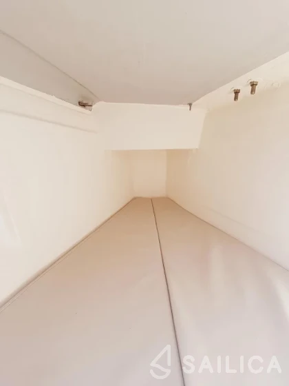 Lagoon 400 - Yacht Charter Sailica