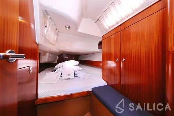 Bavaria 38 Cruiser - Yacht Charter Sailica