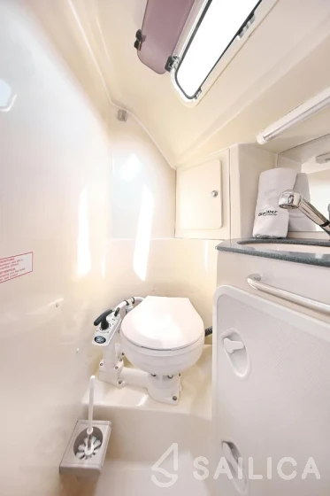 Bavaria 38 Cruiser - Yacht Charter Sailica