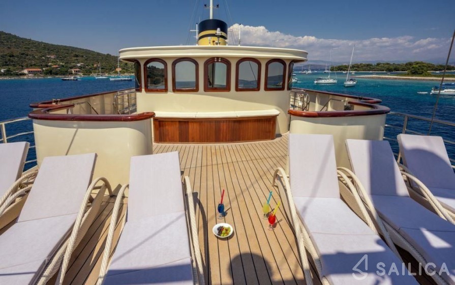 Casablanca - Yacht Charter Sailica