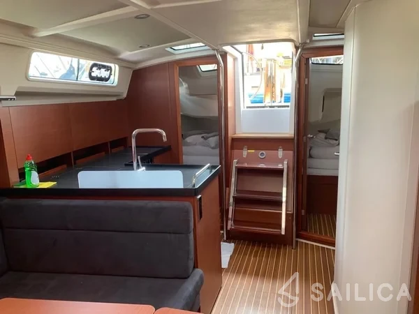 Hanse 388 - Photo #36 Hanse 388 - Yacht Charter Sailica