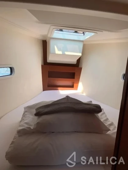 Hanse 388 - Photo #39 Hanse 388 - Yacht Charter Sailica
