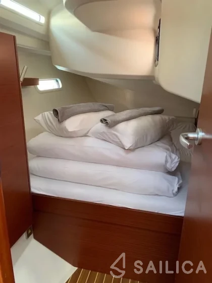 Hanse 388 - Photo #38 Hanse 388 - Yacht Charter Sailica
