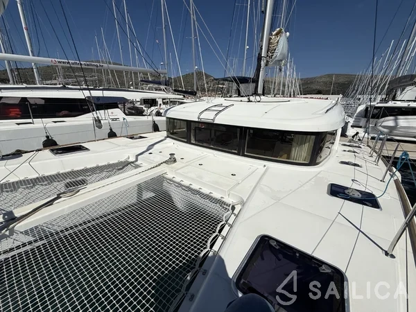 Lagoon 39 - Yacht Charter Sailica