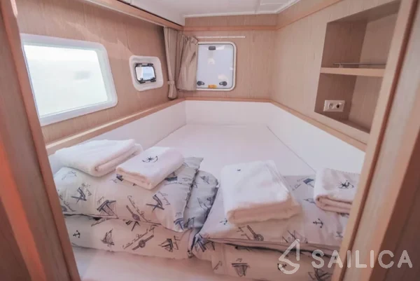 Lagoon 39 - Yacht Charter Sailica