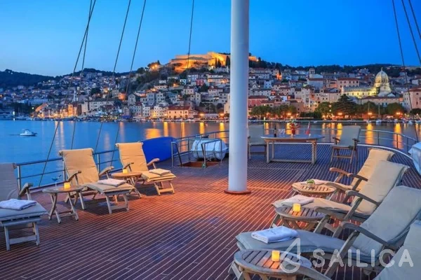 Gulet - Yacht Charter Sailica