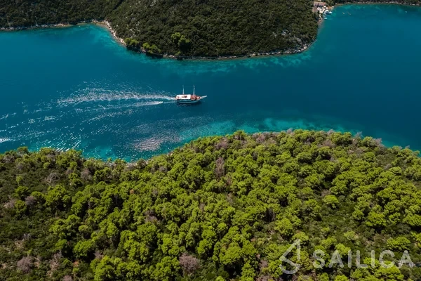 Gulet - Yacht Charter Sailica