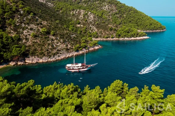 Gulet - Yacht Charter Sailica