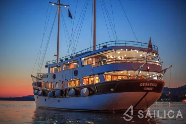 Gulet - Yacht Charter Sailica