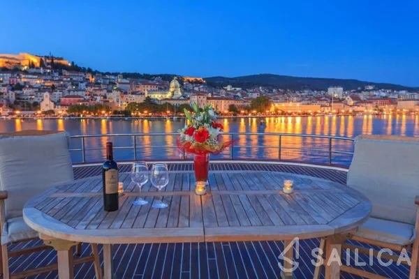 Gulet - Yacht Charter Sailica