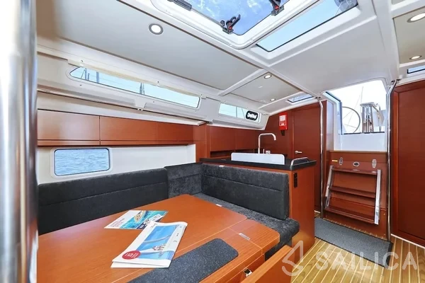 Hanse 388 - Photo #50 Hanse 388 - Yacht Charter Sailica