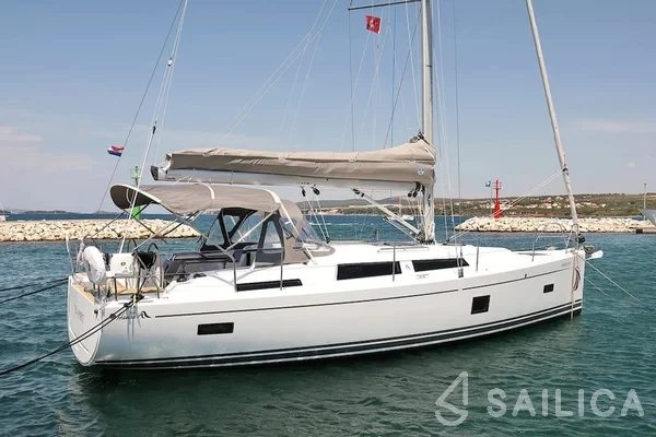 Hanse 388 - Photo #48 Hanse 388 - Yacht Charter Sailica