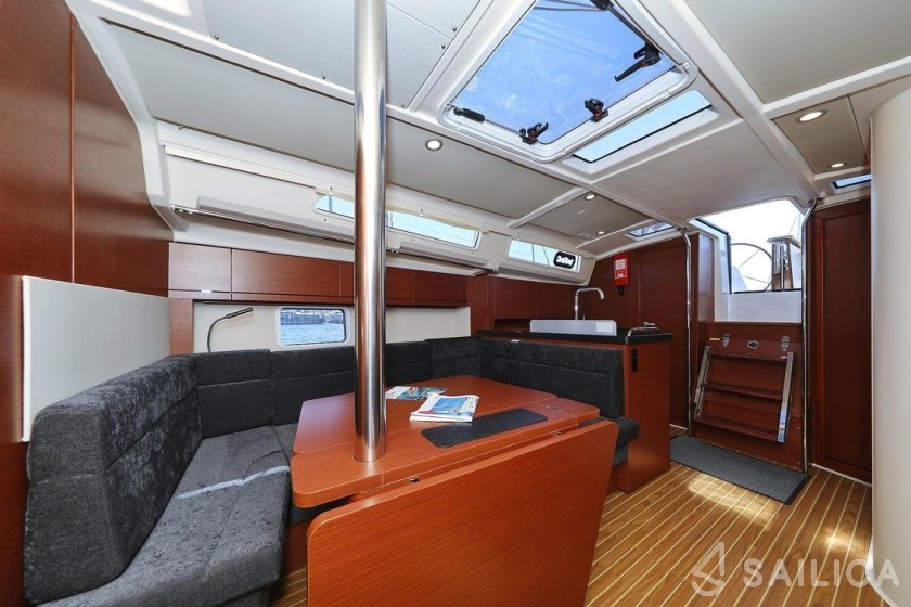 Hanse 388 - Photo #26 Hanse 388 - Yacht Charter Sailica