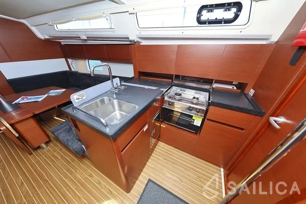 Hanse 388 - Photo #51 Hanse 388 - Yacht Charter Sailica