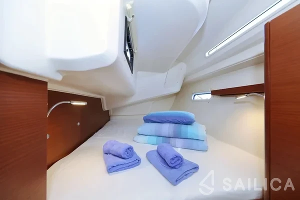 Hanse 388 - Photo #54 Hanse 388 - Yacht Charter Sailica