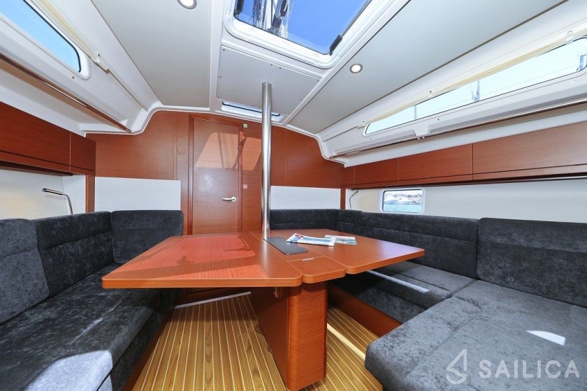 Hanse 388 - Photo #23 Hanse 388 - Yacht Charter Sailica